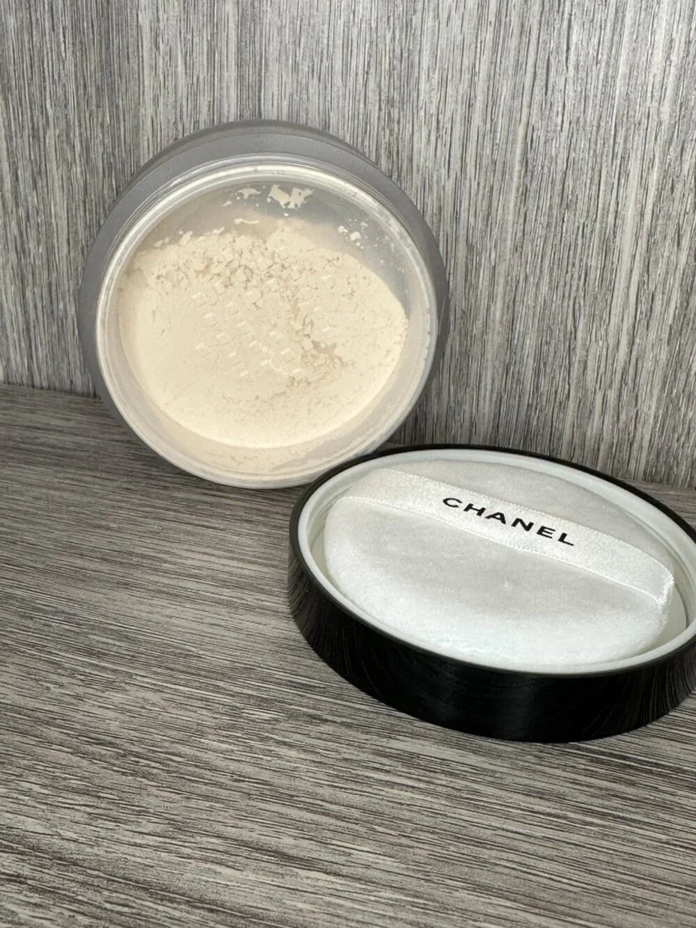 Chanel Natural Finish Loose Powder- Shade 20